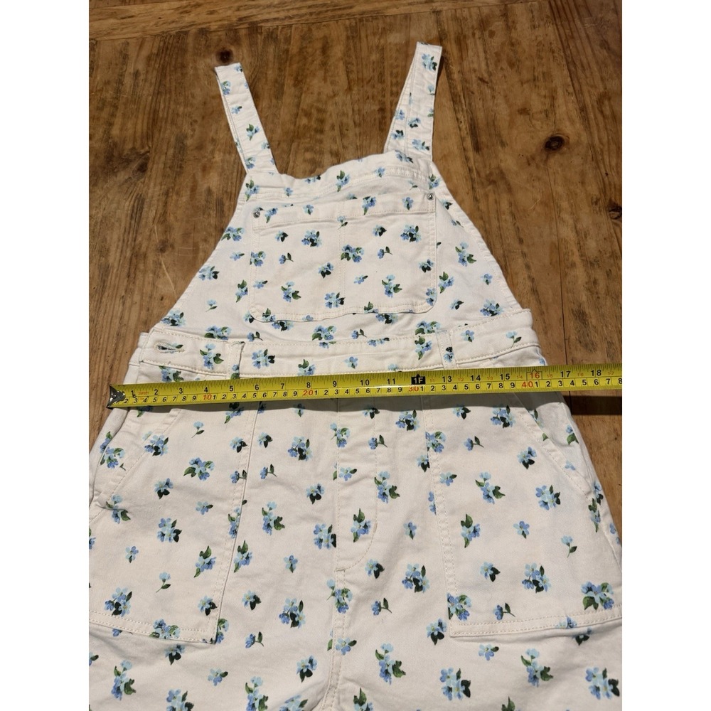 WeWoreWhat Slit Overall Short in Watercolor Ditsy Ivory Multi - Size M - Picture 8 of 12